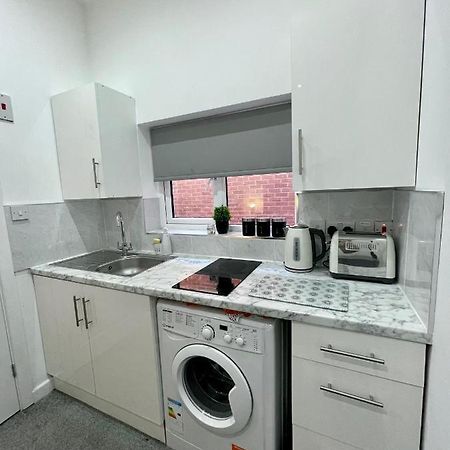 Self Contained Studio In Bham City Centre W Parking Бирмингем Экстерьер фото
